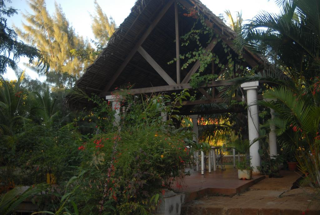 Ar Sun Hotel Antsiranana ภายนอก รูปภาพ