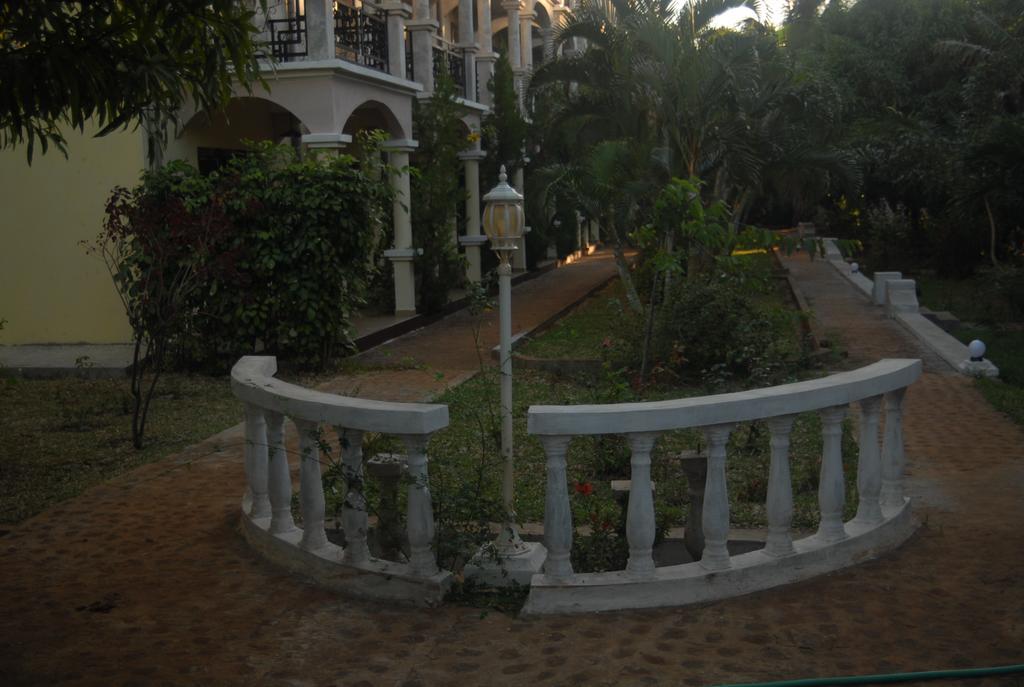 Ar Sun Hotel Antsiranana ภายนอก รูปภาพ