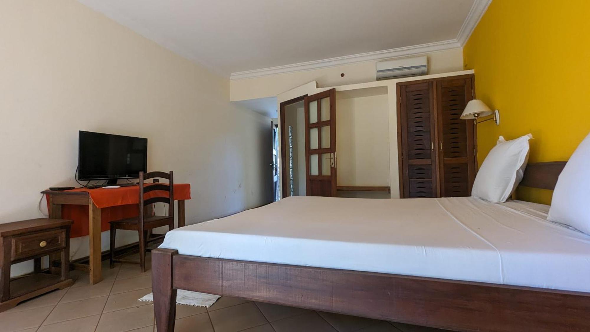 Ar Sun Hotel Antsiranana ภายนอก รูปภาพ