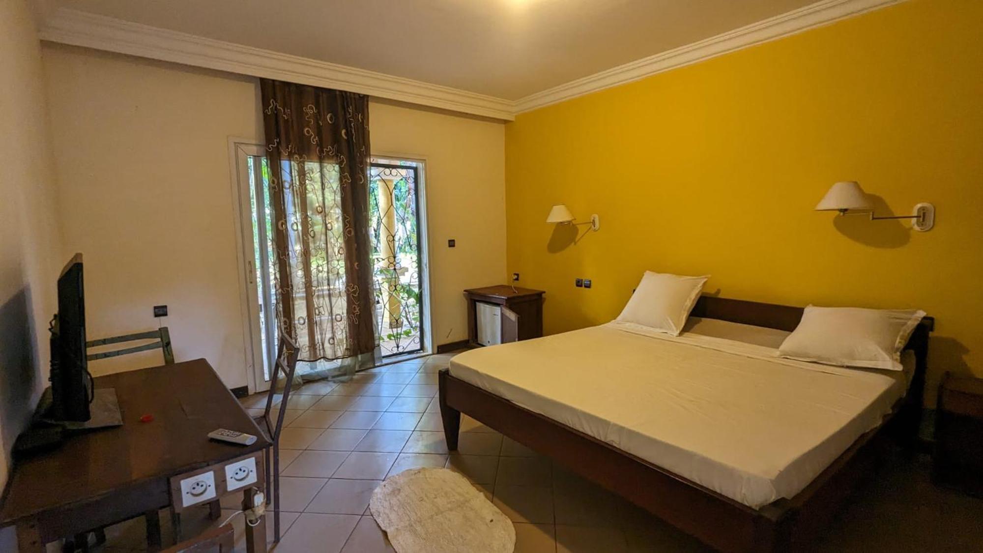 Ar Sun Hotel Antsiranana ภายนอก รูปภาพ