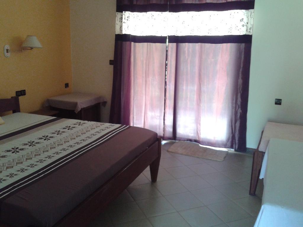 Ar Sun Hotel Antsiranana ภายนอก รูปภาพ