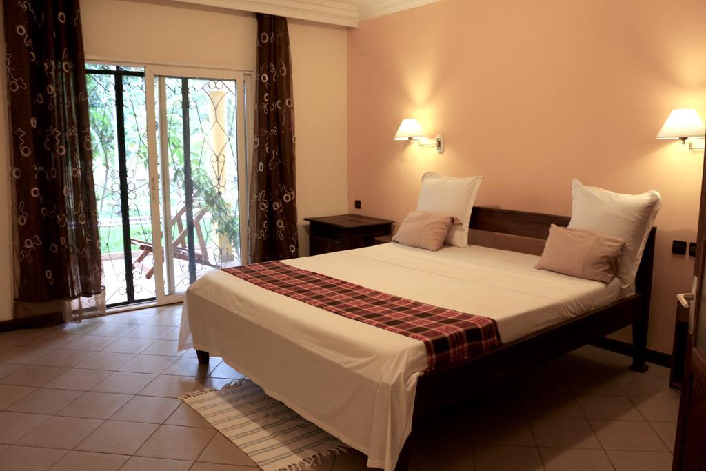 Ar Sun Hotel Antsiranana ภายนอก รูปภาพ